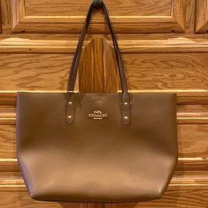 Coach leather Avenue tote